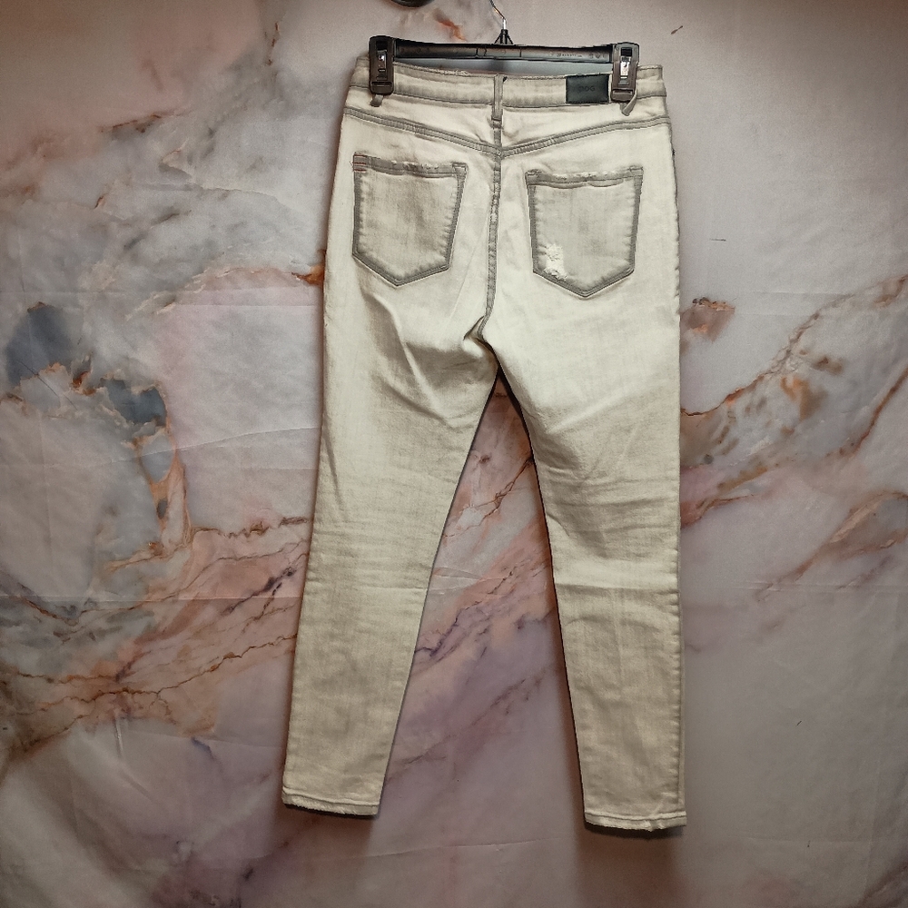 BDG White High Riseβ Denim Pants - Picture 4 of 6